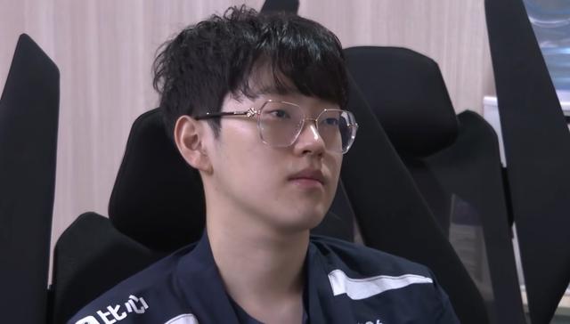 关于Scout迎来三赛季高光表现，RNG球迷沸腾！的信息