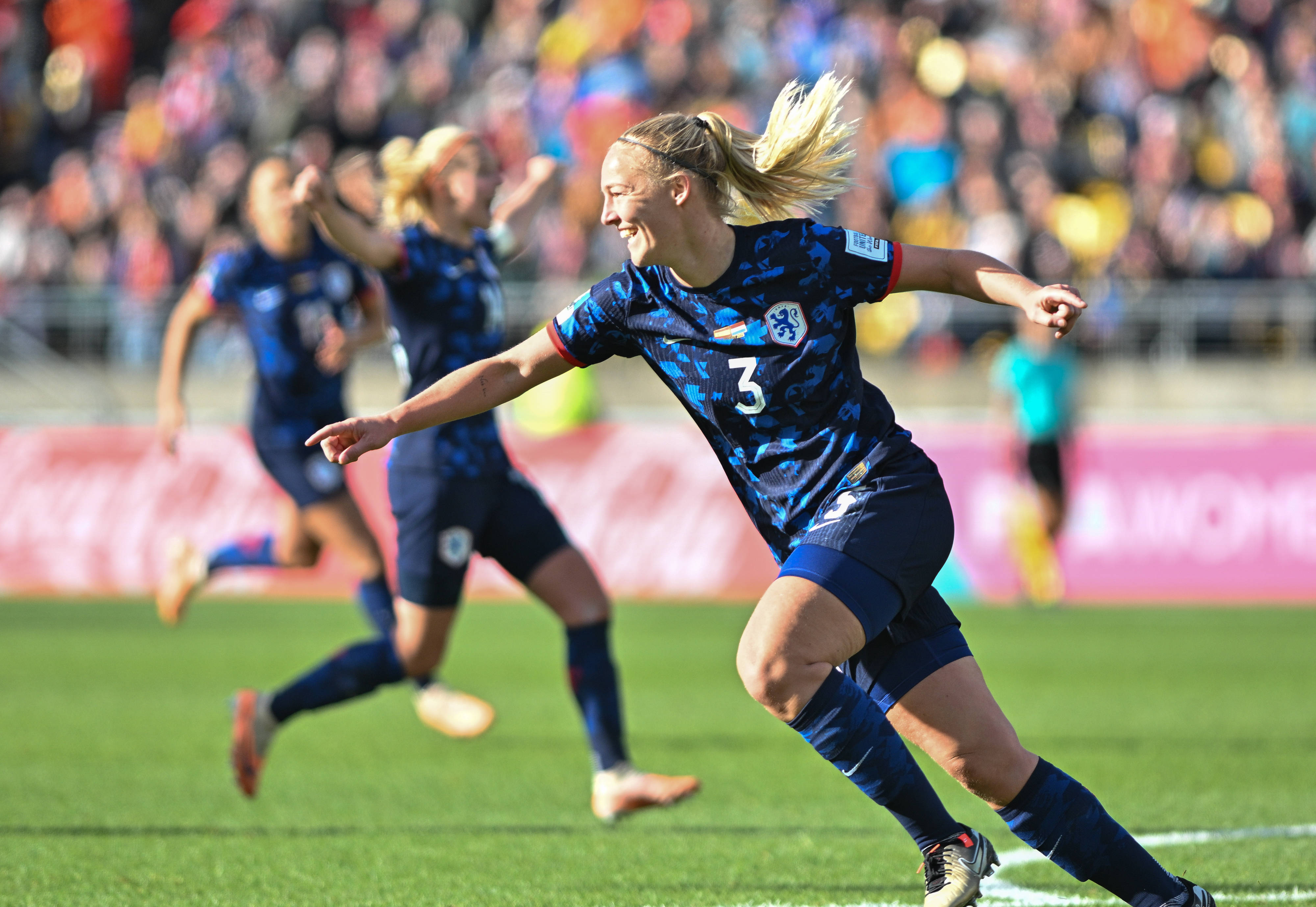 关于Ning在西班牙队比赛中比分优势明显，败北引发热议！的信息